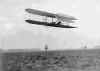 1904 Flyer flies 4 circles.jpg (78090 bytes)